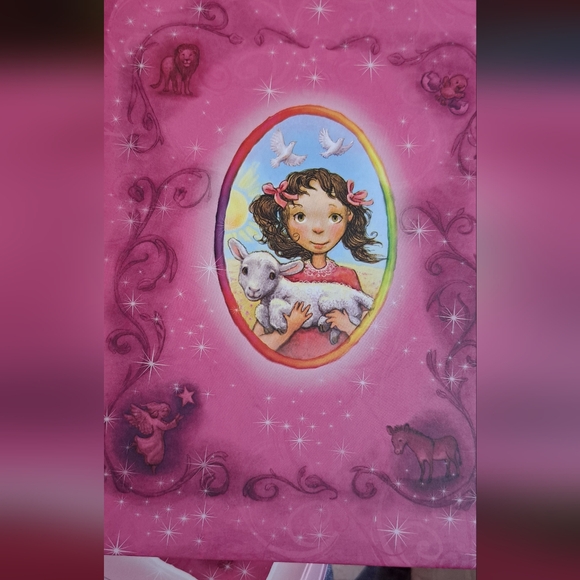 Sweetest Story Bible Sweet Thoughts and Sweet Words for Little Girls Cd's & Book - Picture 4 of 5